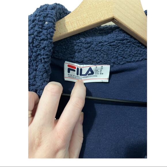 Fila Womens Navy Blue Zip Up Logo Sherpa Size Medium - Picture 2 of 4